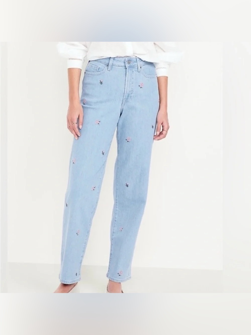 NWOT Old Navy Light Blue Straight-Leg Jeans with Floral Embroidery